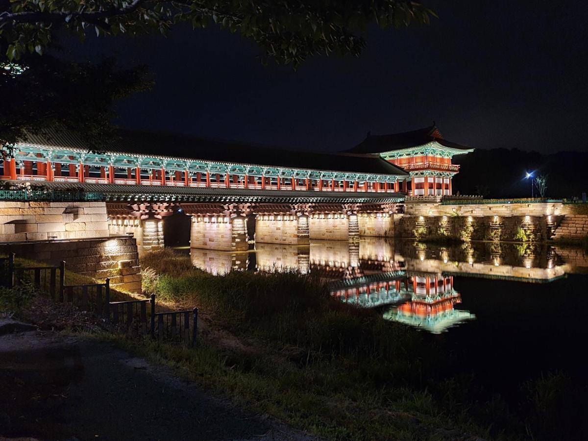 Gyeongju Bonghwangmansion Vandrarhem Exteriör bild